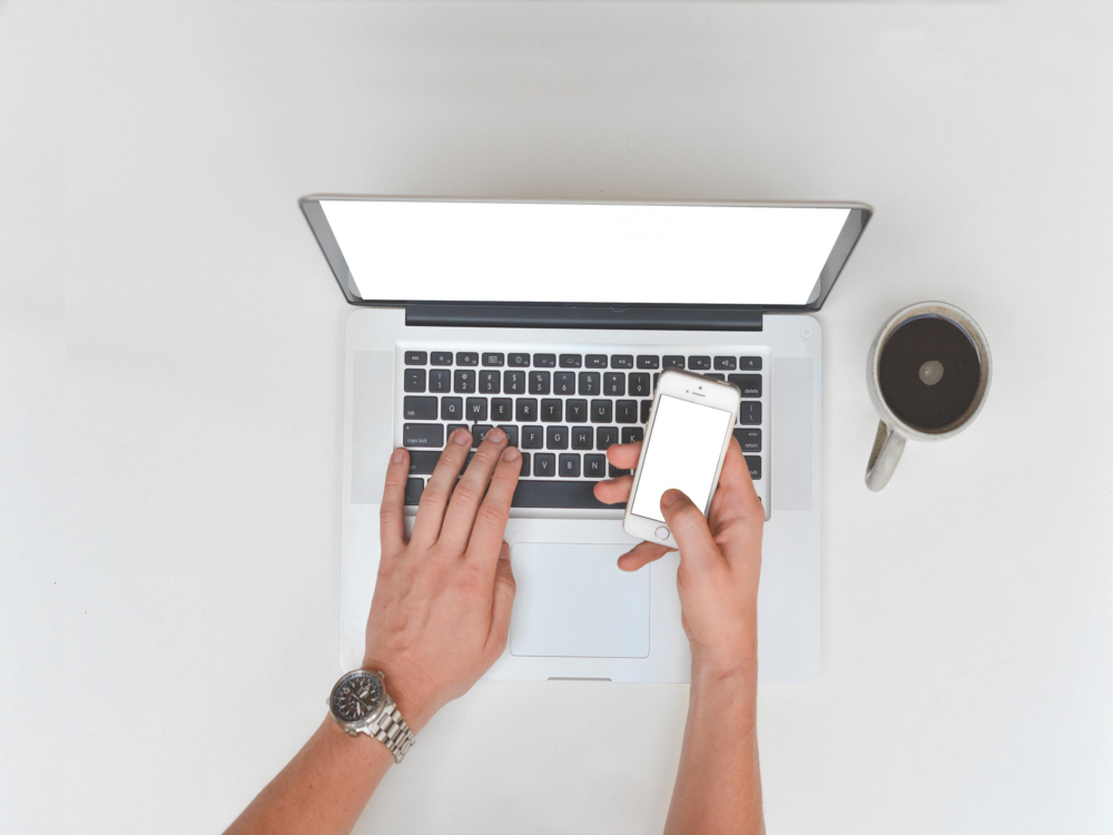 Desktop Mockup: apt desktop