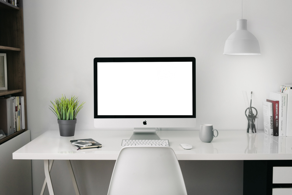 Desktop Mockup: writhing desktop