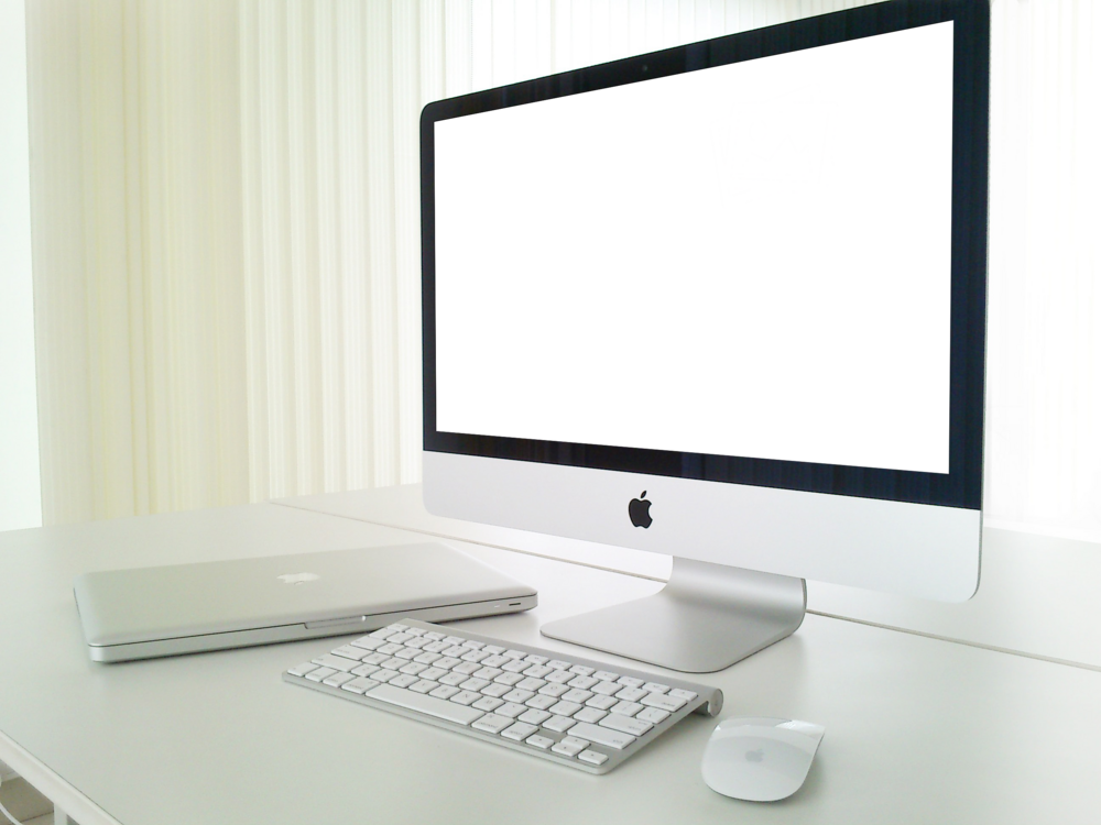 Desktop Mockup: writhing desktop old macbook