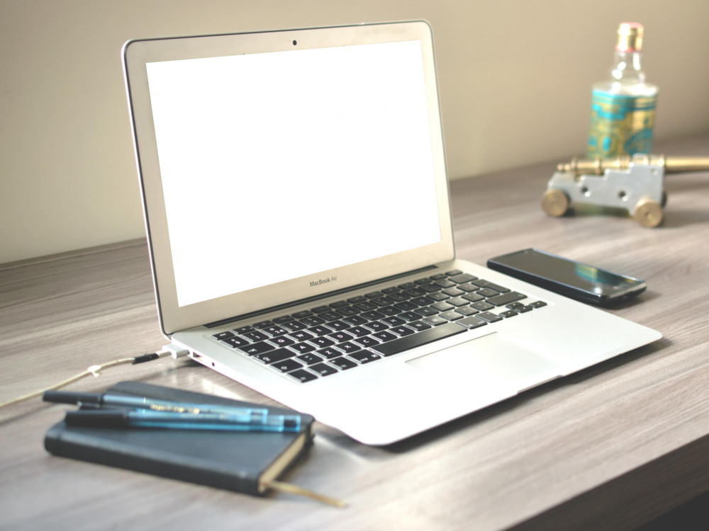 Laptop Mockup: humongous laptop