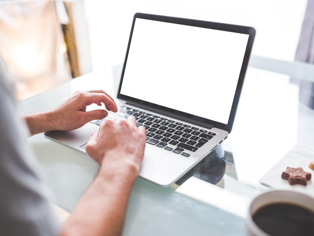 Laptop Mockup: knowing laptop