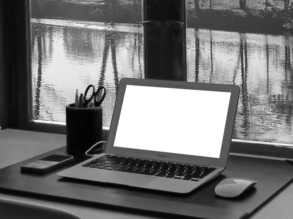 Laptop Mockup: luminous laptop