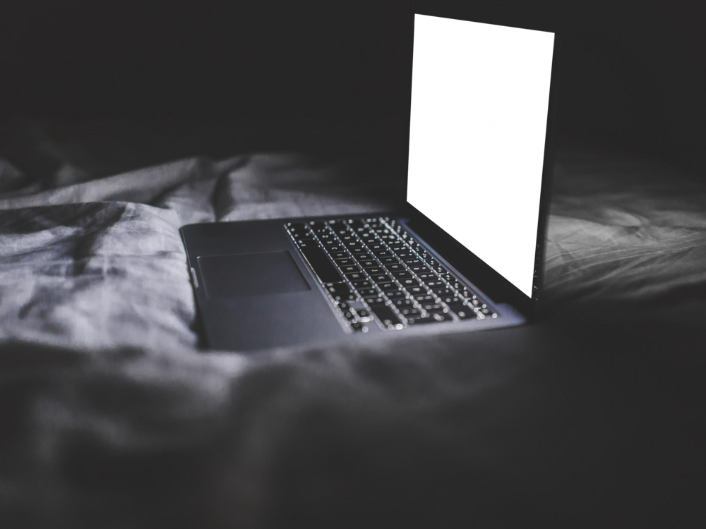 Laptop Mockup: severe laptop