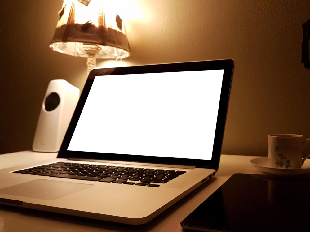 Laptop Mockup: simple laptop