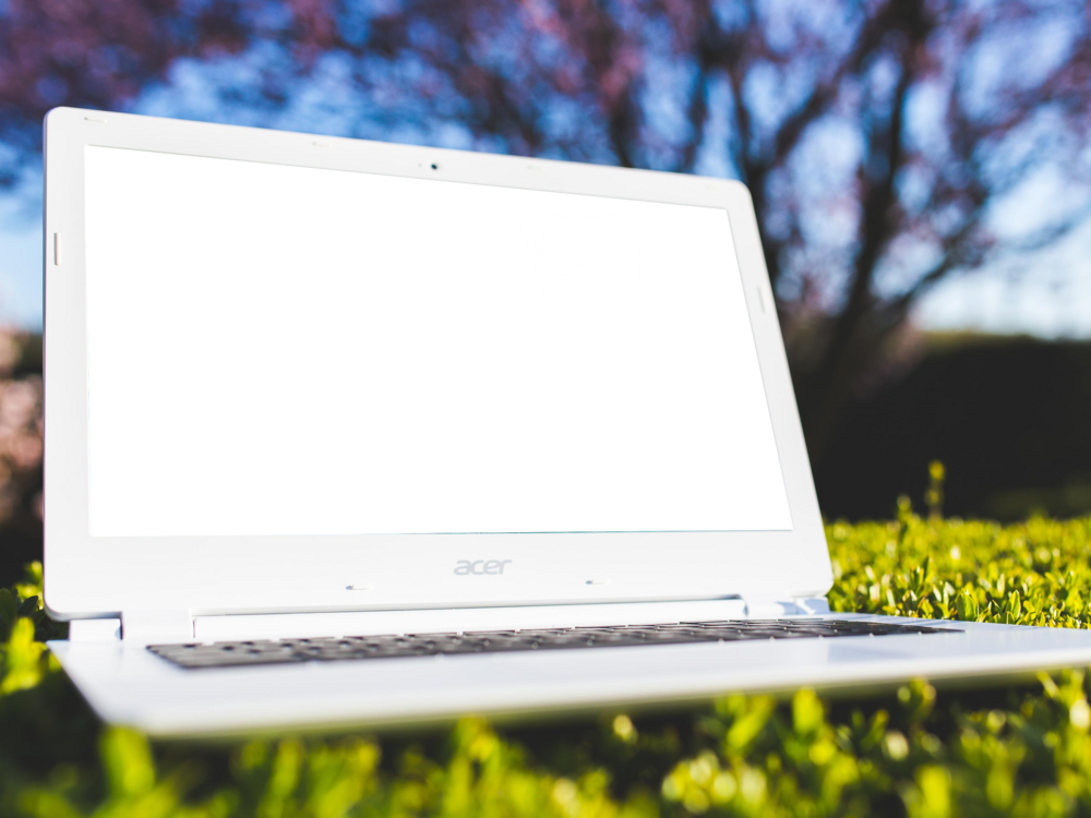 Laptop Mockup: wasteful laptop