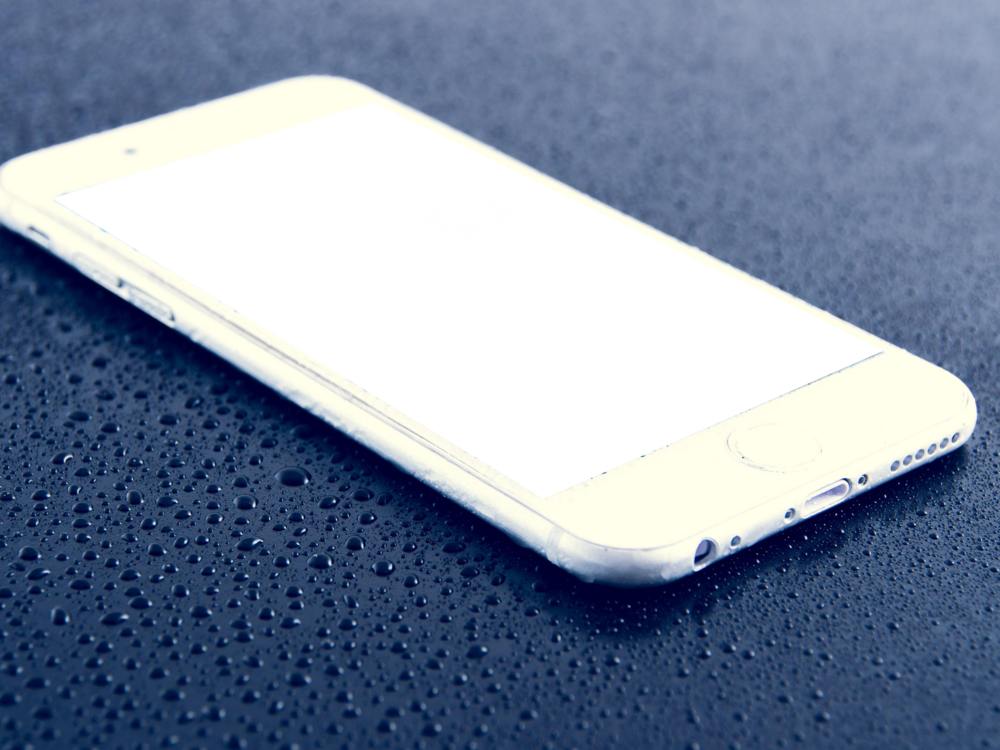 Mobile Mockup: fearful mobile