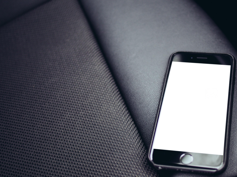 Mobile Mockup: long mobile