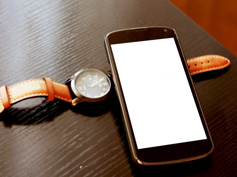 Mobile Mockup: long mobile on watch