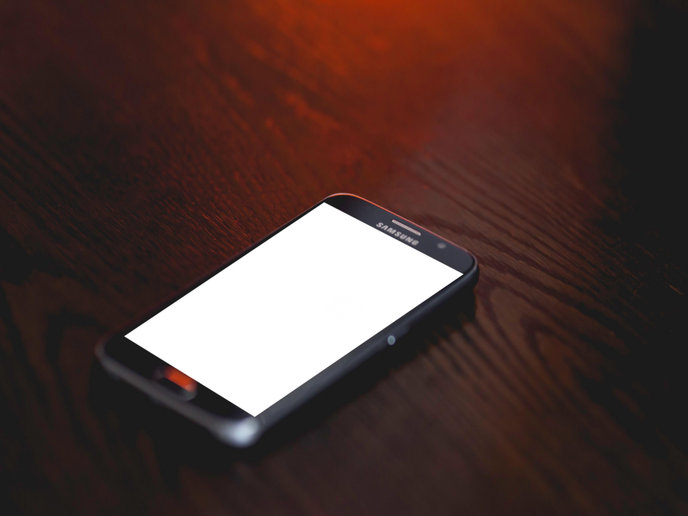 Mobile Mockup: messy mobile