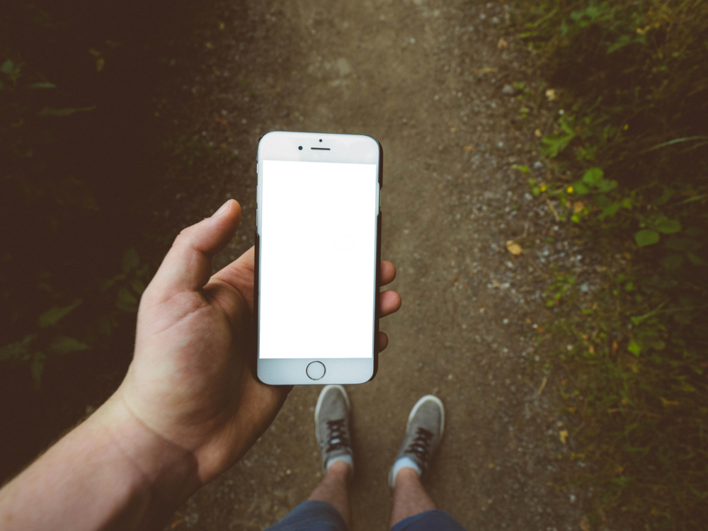 Mobile Mockup: slight mobile