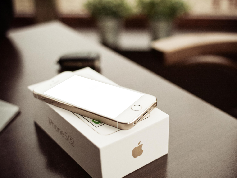 Mobile Mockup: suspicious mobile