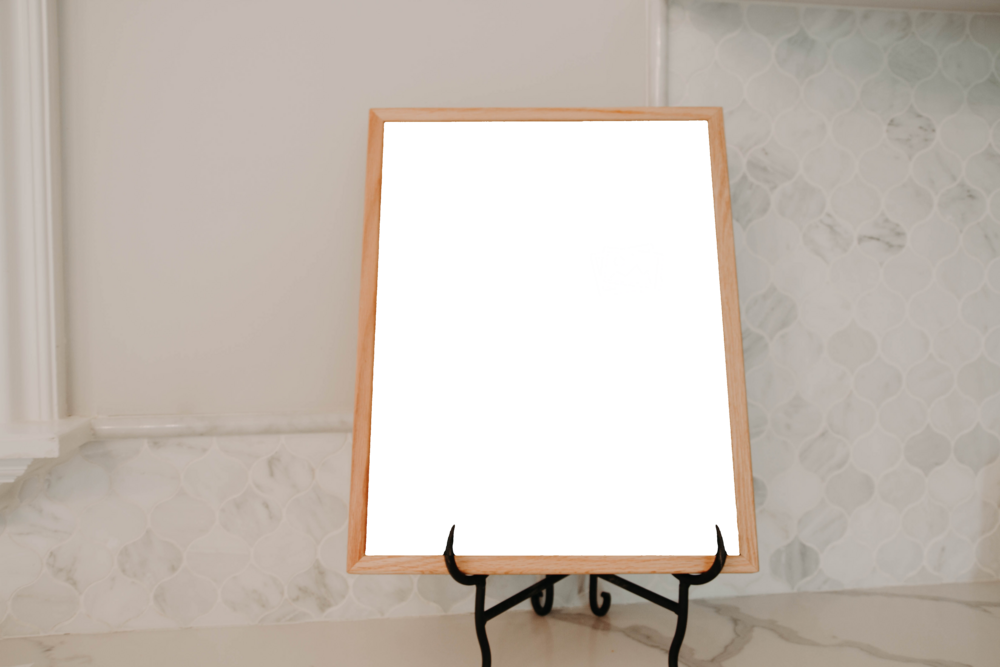 Space Mockup: restaurant sign