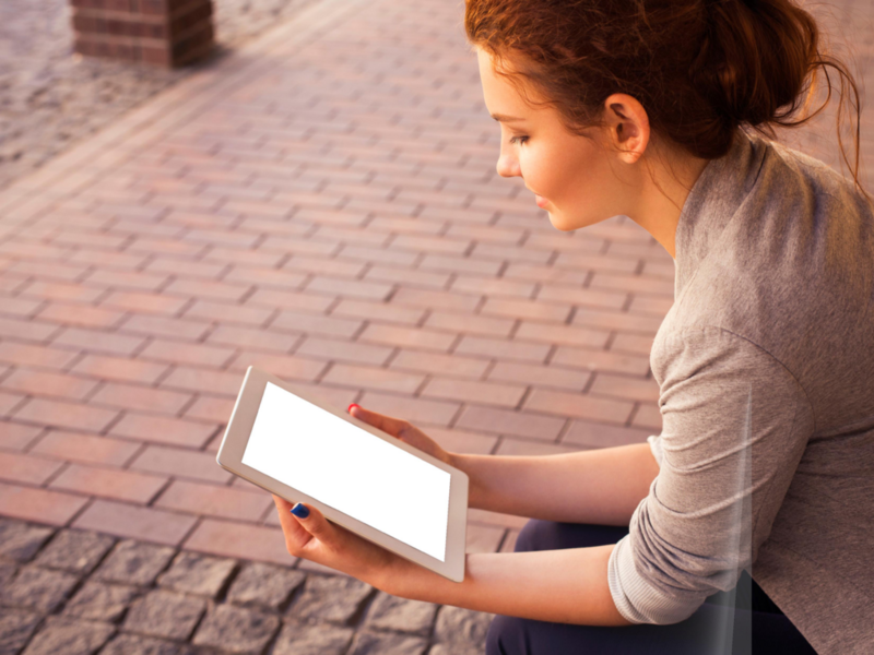 Tablet Mockup: old fashioned tablet