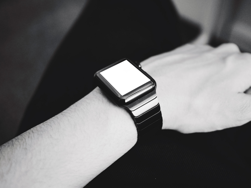 Watch Mockup: cold watch